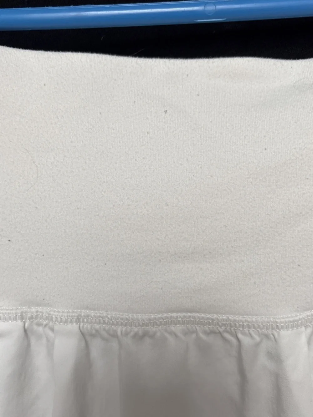 Ladies LULULEMON Size 8 White Harem Loose Cropped Capri Pants Foldover Waist
